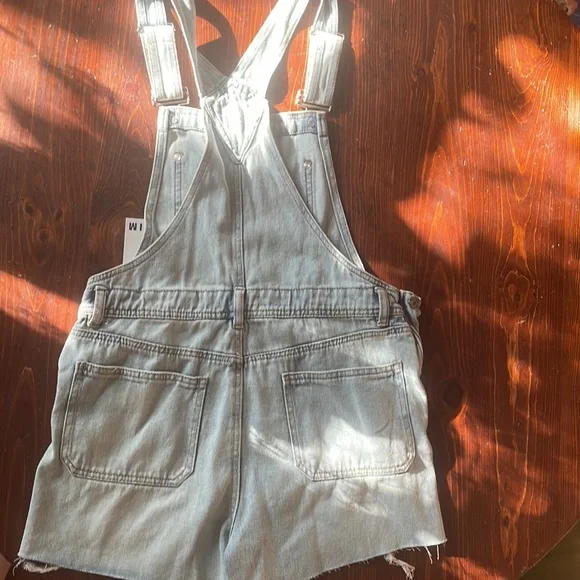 Denim overall shorts ~ never worn - Picture 3 of 3